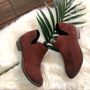 Crevo▪️Burnt Red Fall ankle Bootie.‎ Sz 7.5